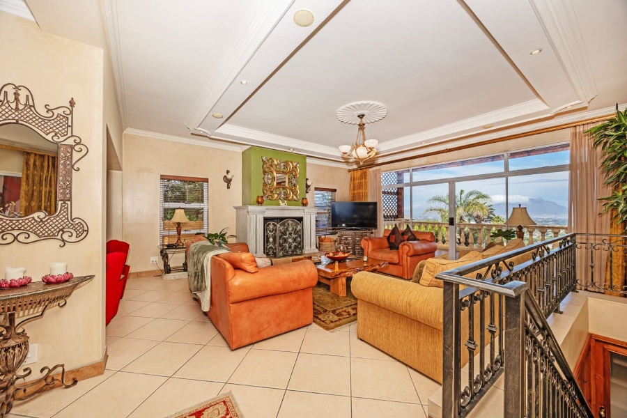 4 Bedroom Property for Sale in Plattekloof Western Cape